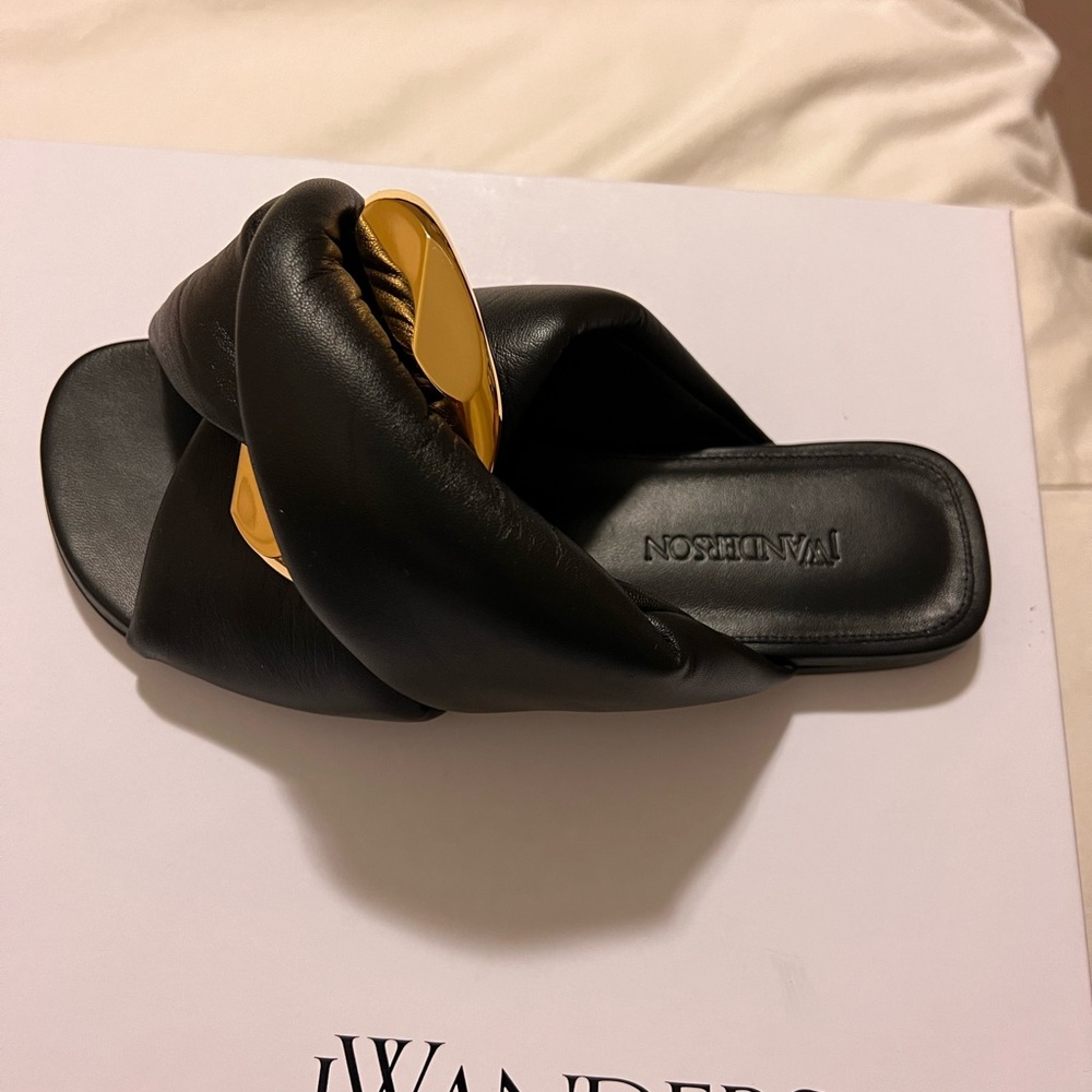 JWANDERSON BLACK LEATHER TWIST SANDAL SIZE 38 NWT